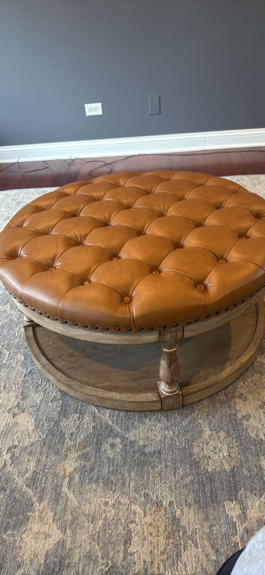 Round Cocktail Table Ottoman