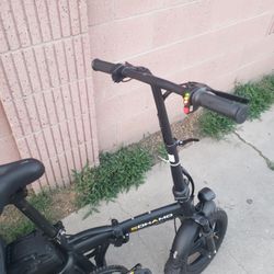 2 seats electric bike ebike e-bike folding bike 20mph 30 miles range. All work 100% $400! Is my lowest. Easy to transportation. Come with all you see 