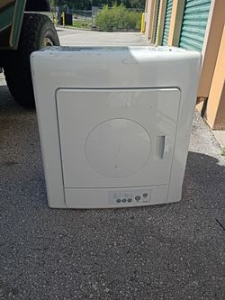 Medium size 110 volt dryer. Work's great