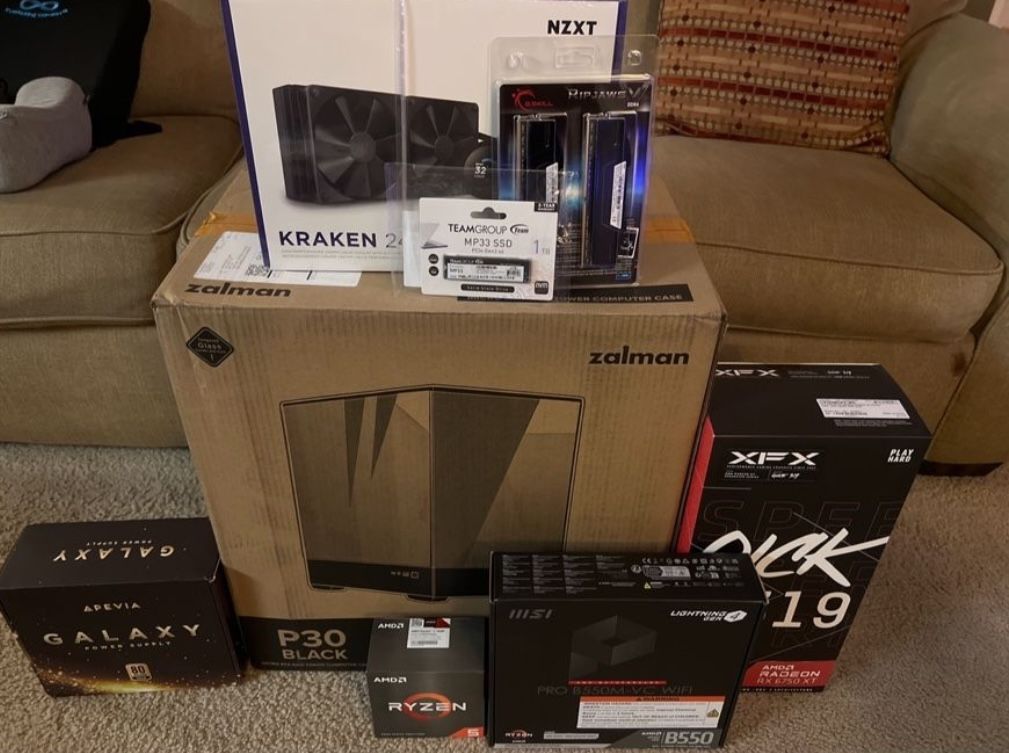 High End Gaming PC Great Deal 6 Months Used, Check Pics And Bio
