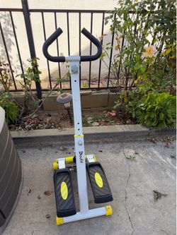 Exercise step machine in excellent condition