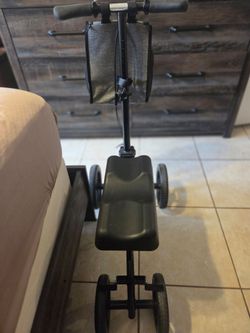 Knee scooter