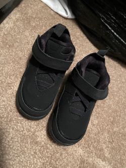 Brand new jordan courtside black 7c