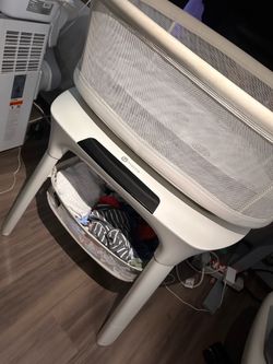 4moms bassinet & baby brezza formula pro bundle