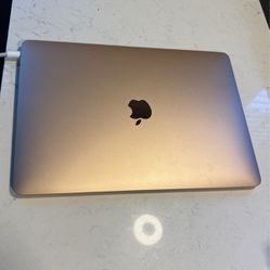 Rose gold MacBook 12” Screen 8 GB 