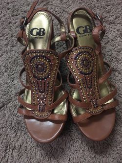 Gianni Bini Woman shoes size 8:30