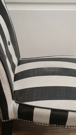 Small Accent/Desk Chair