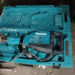 Jack  Hammer Maakitta 