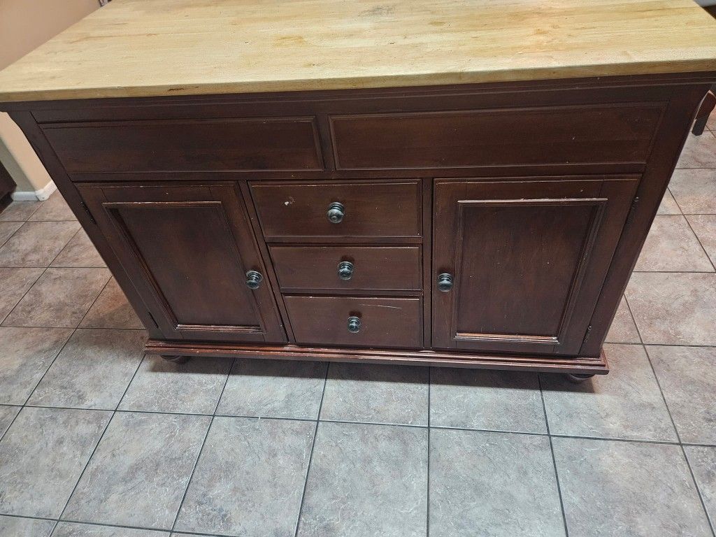 Kitchen Island