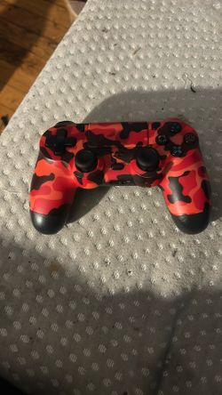 Red Camo PS4 Controller