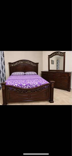 Elegant Queen Bedroom Set w/ Mattress – Bed Frame, Dresser & Mirror – Solid Wood, Dark Cherry