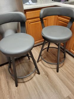 Bar Stools 