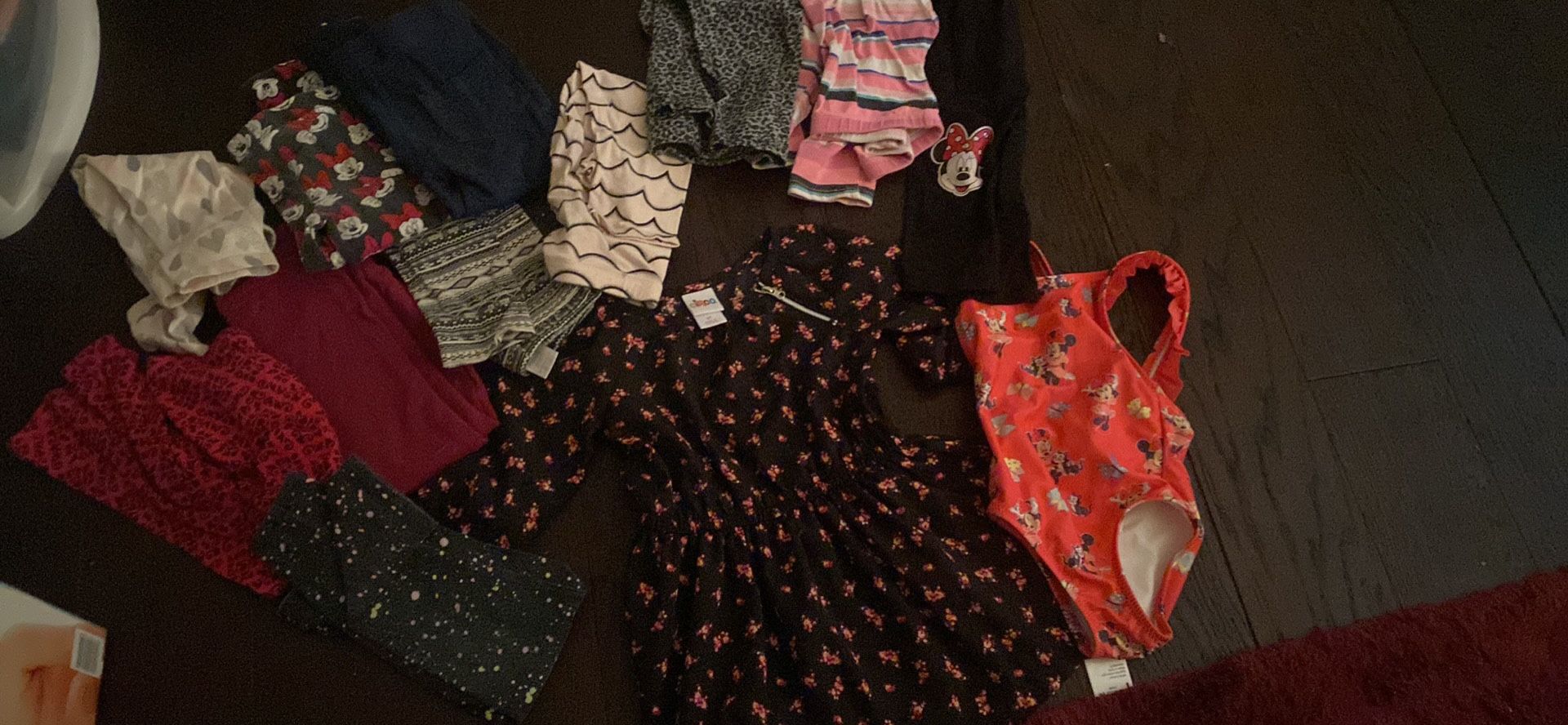 3t Girls Lot Shorts, Pants, Sandals Size 6, 2 Dresses And A Skirt