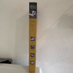 Gatco Basis Designs Form 18-Inch Chrome Towel Bar