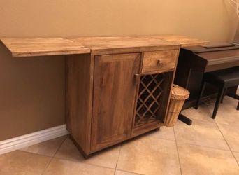 Wooden wine rack and cabinet