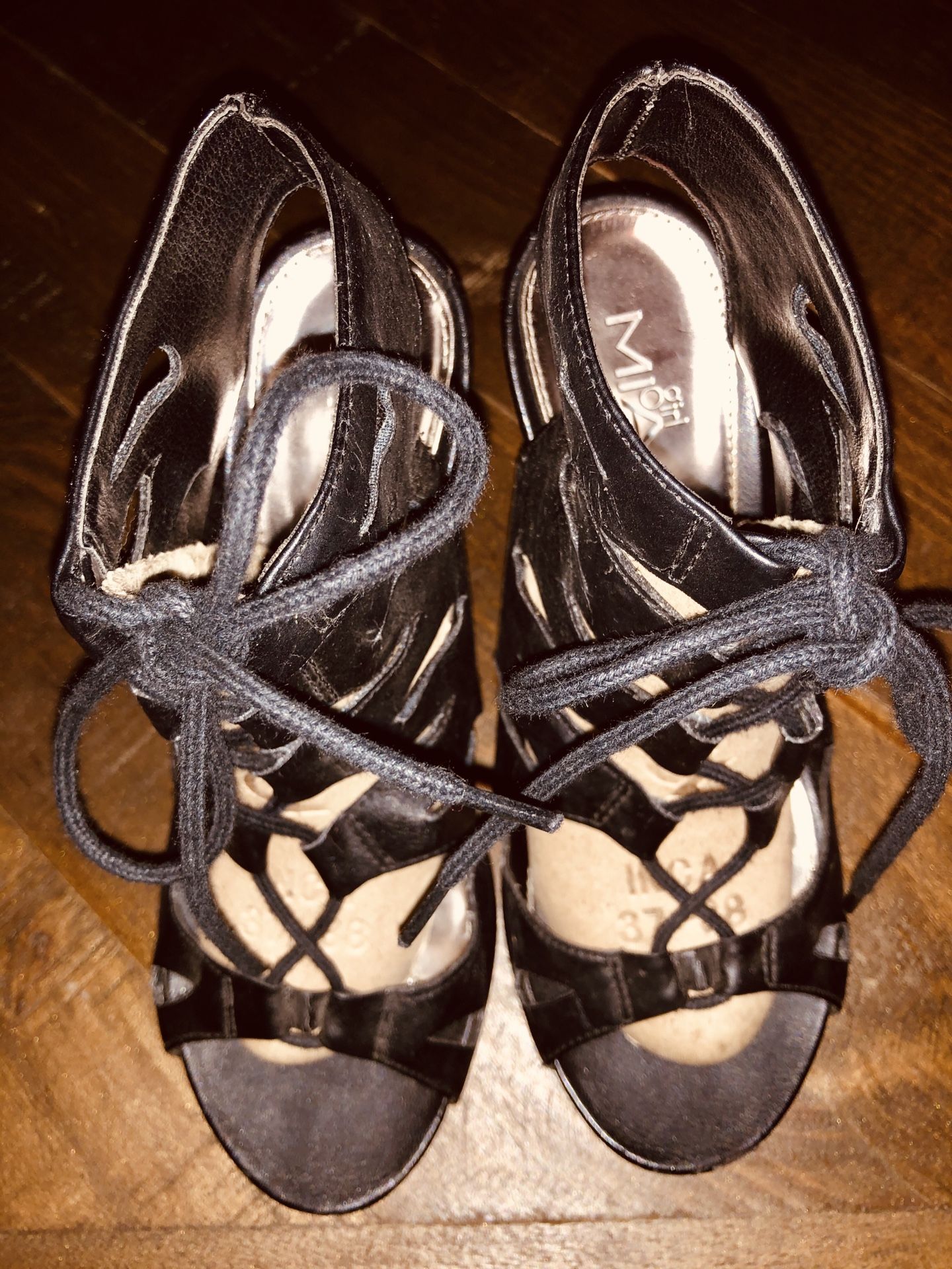 MIA Wedges