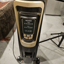 PELONIS Champagne Oil Filled Radiator Heater with Remote
