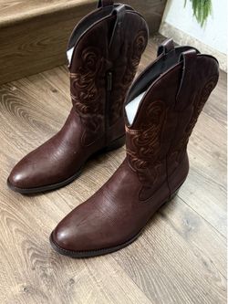 BOTAS NUEVAS PARA HOMBRE SIZE 10.5