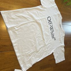Off White Size Large 