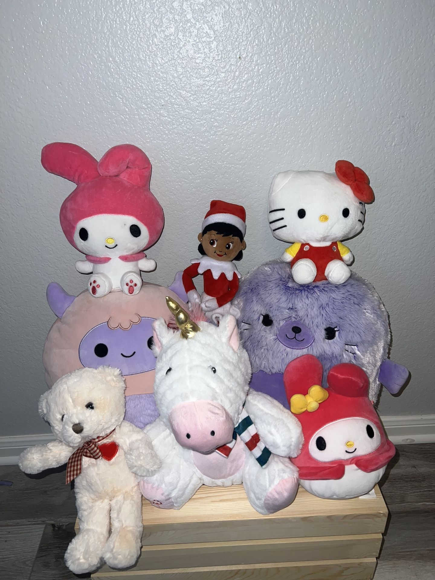Hello Kitty, My Melody, And More Stuff Animals