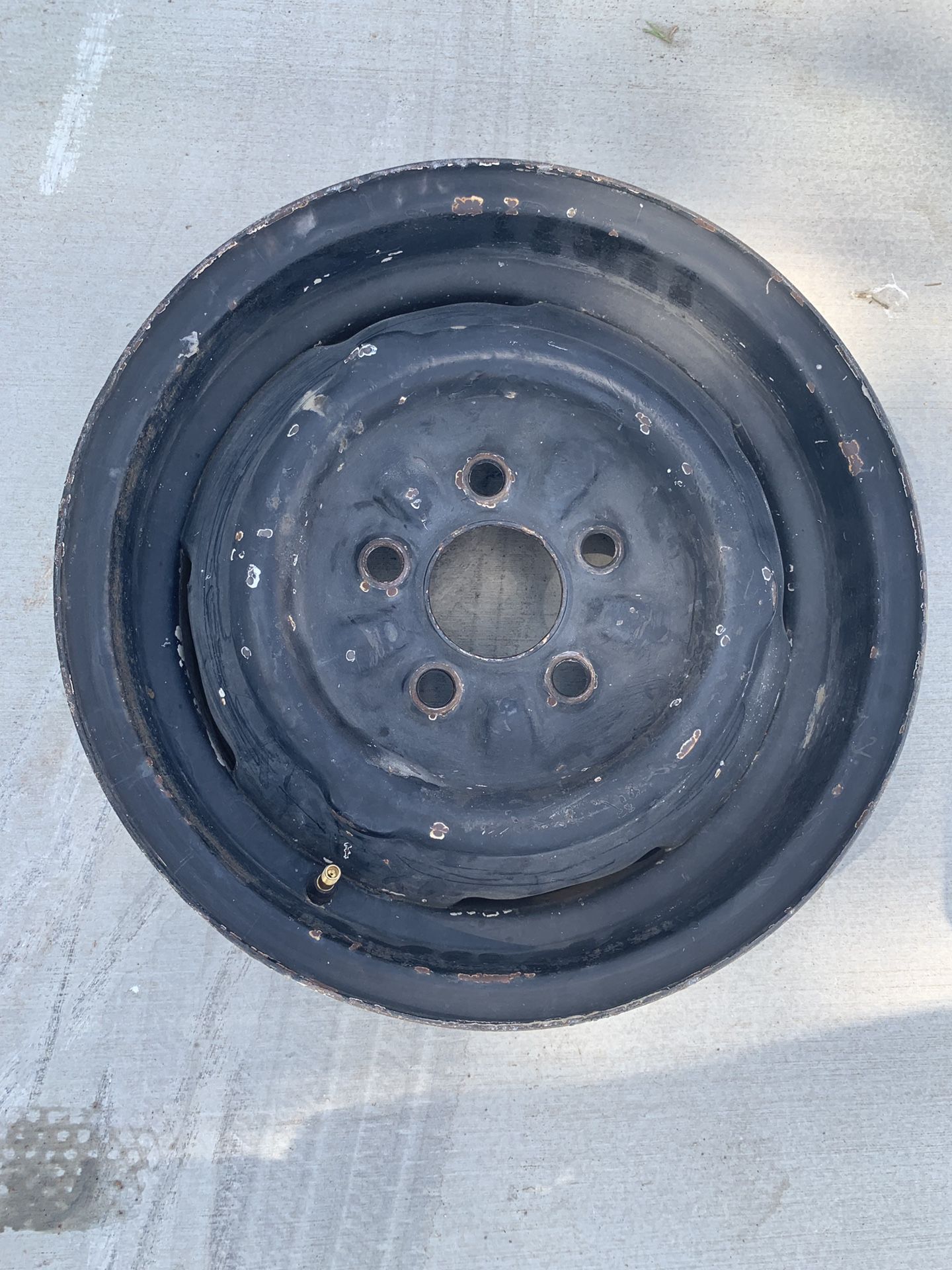 (5) used Utility trailer wheels 14” for Sale in Willow Springs, CA OfferUp