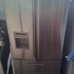LG Fridge Apt Size 36 By 70 High 