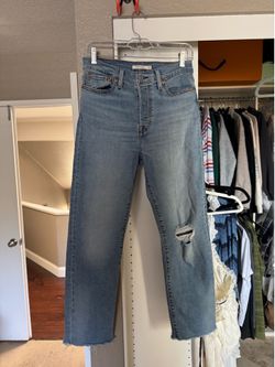 High waisted Levi’s jeans