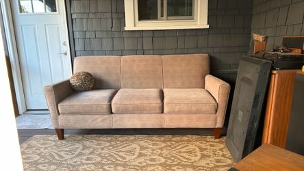 Brownish gray modern couch in very good condition