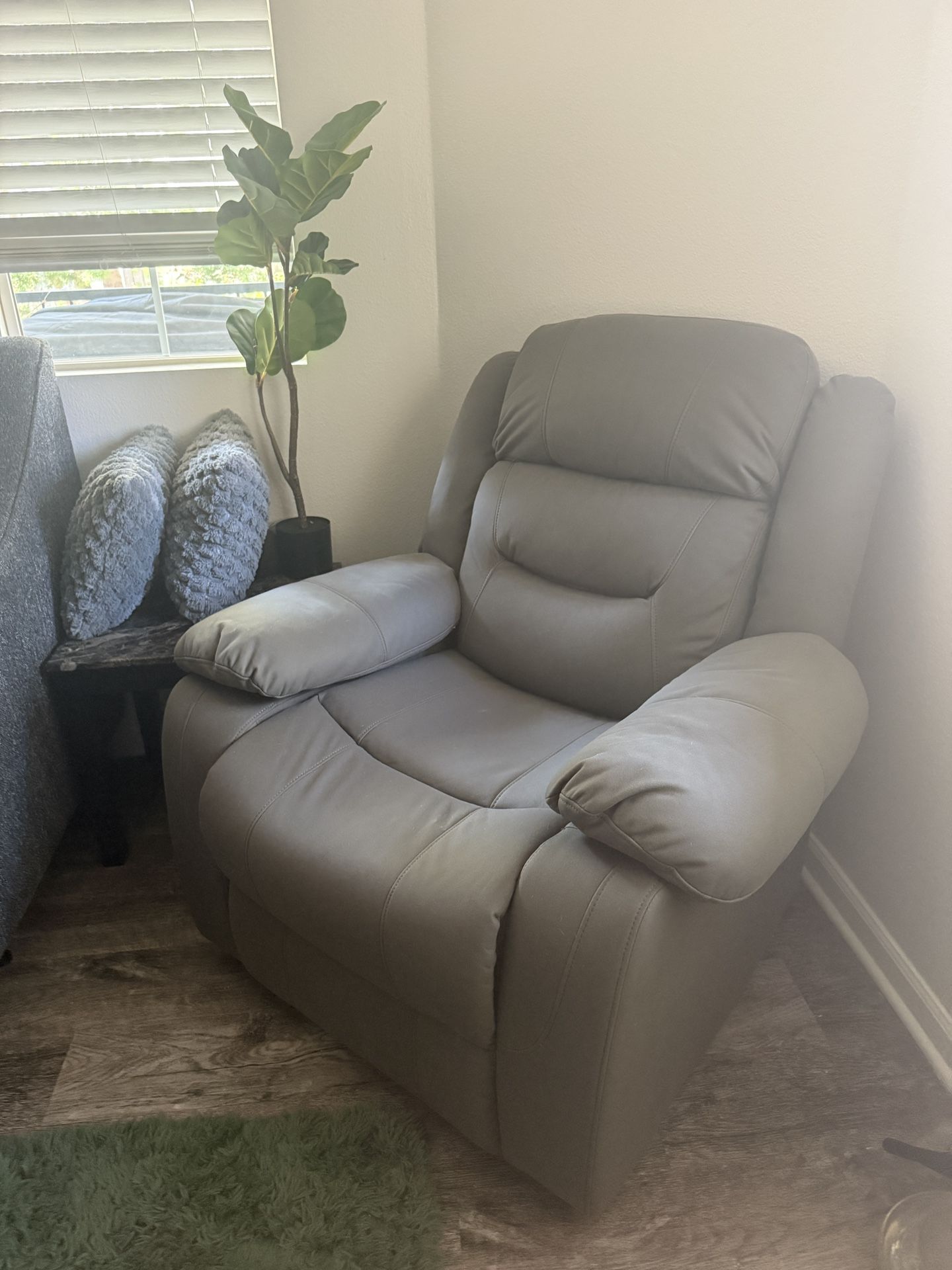 Reclining Sofa