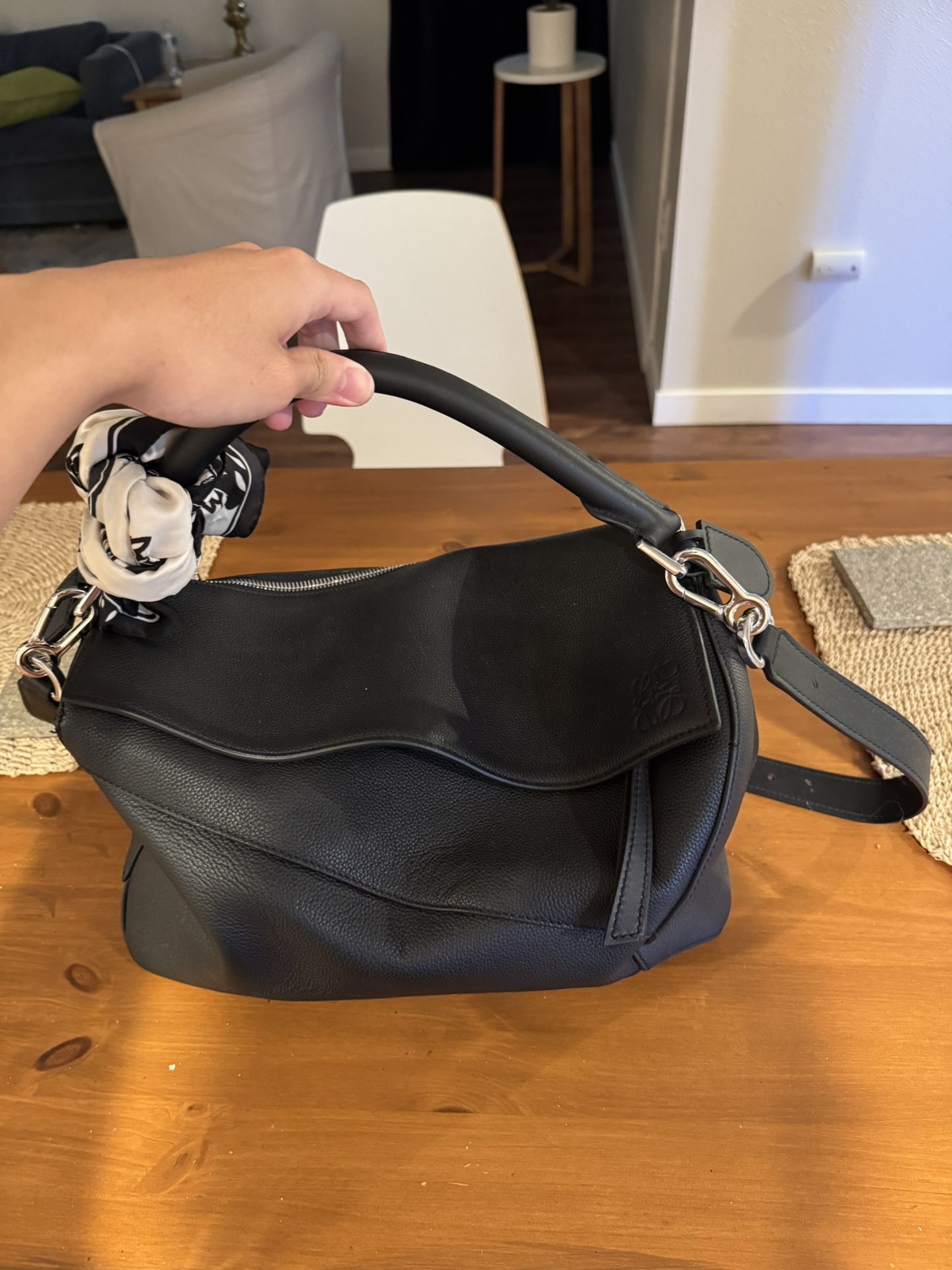 LOEWE PUZZLE BAG EDGE( WILLING TO TAKE OFFERS)
