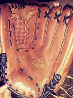 Mizuno Youth softball glove