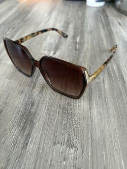 Vince Camuto Oversized Hexagonal Sun Glasses