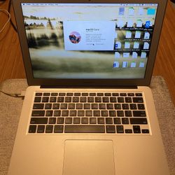 MacBook Air 2015 As Good As New