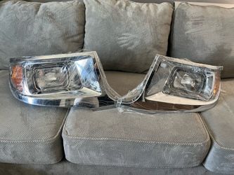 International Terrastar 10-15 Headlights