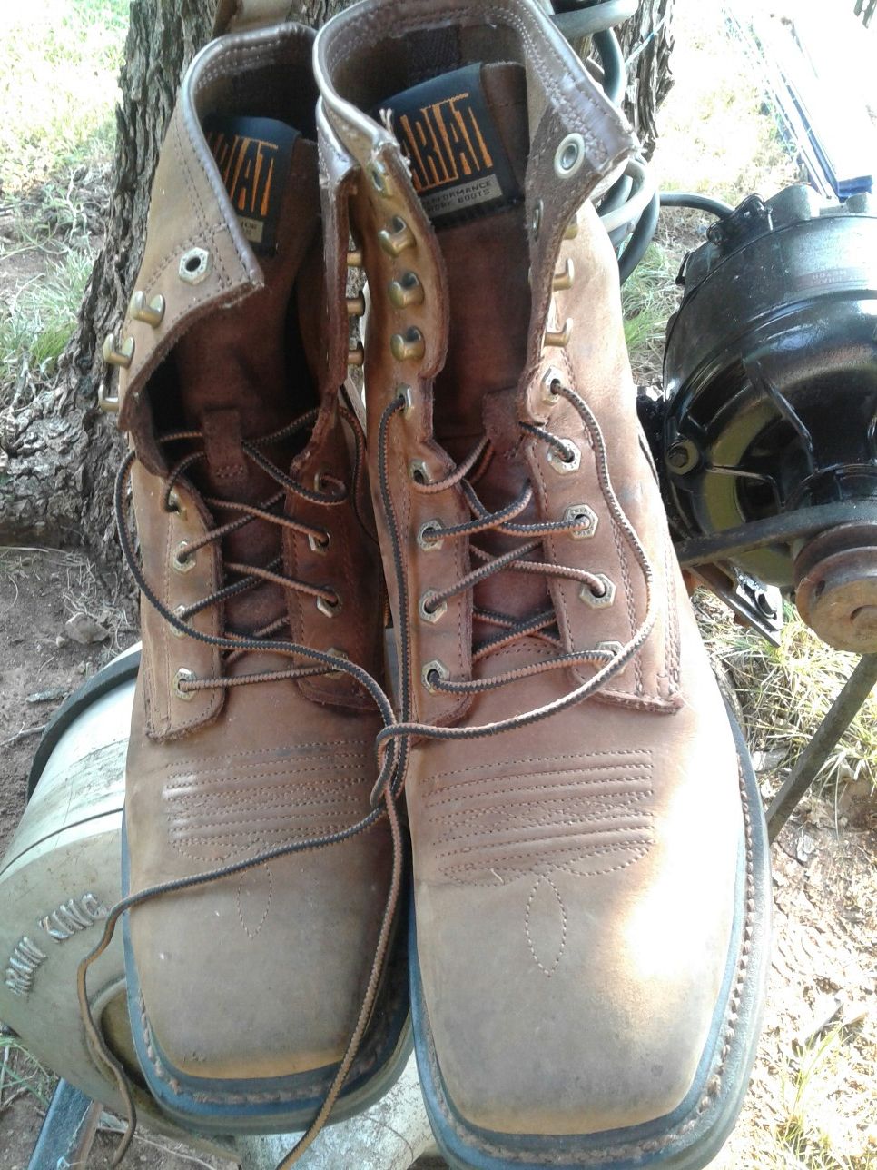 Ariat cascade work boots shop