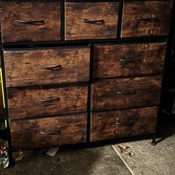 Dresser drawer In Madera