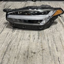Volvo Xc90 Driver Side Headlight
