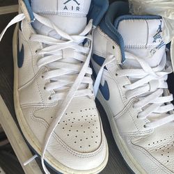 Nike Air Jordan 1 Mid