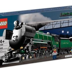 Lego 10194 Emerald Night Train, very rare!