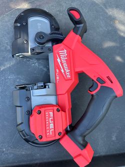 Milwaukee M1 17 bandsaw