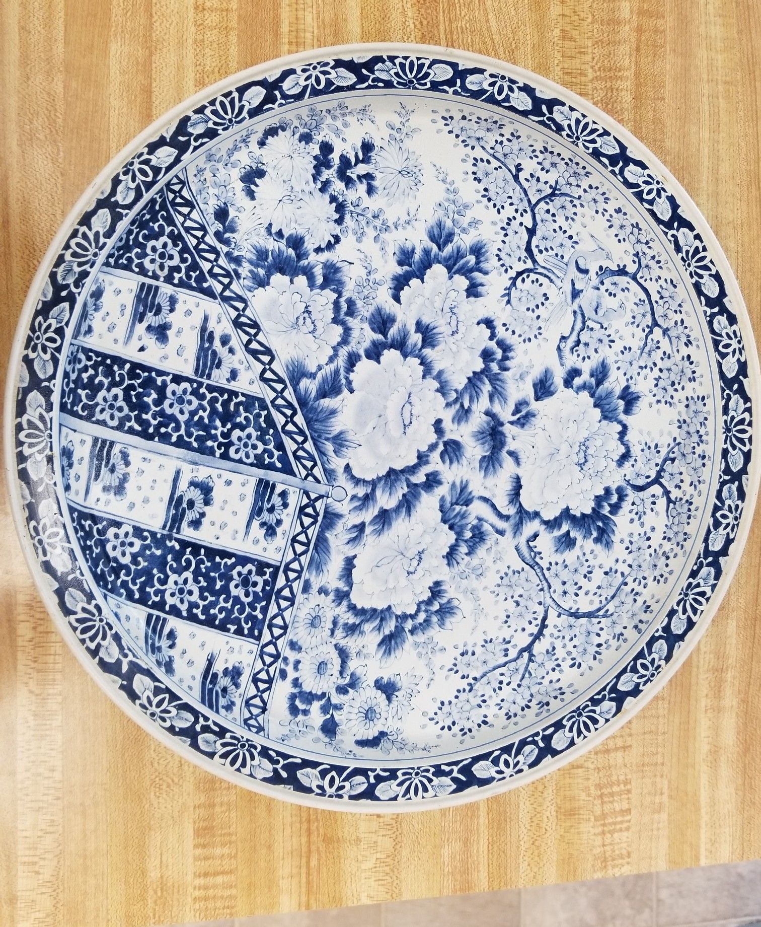 Vintage Blue and White Lithography on Metal Reproduction Tray. Blue and White Asian Tray. Chrysanthemum Serving Tray