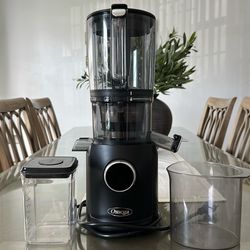 Omega Ultimate Performance Slow Masticating Batch Juicer with Intellidial Technology Cold Press Vegetable and Fruit Juice Extractor