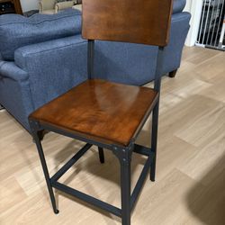 4 Counter Height Stools