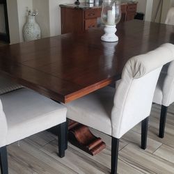 Beautiful Dining Room Set Table And 5 Chairs And 2 Benches Good Condition 