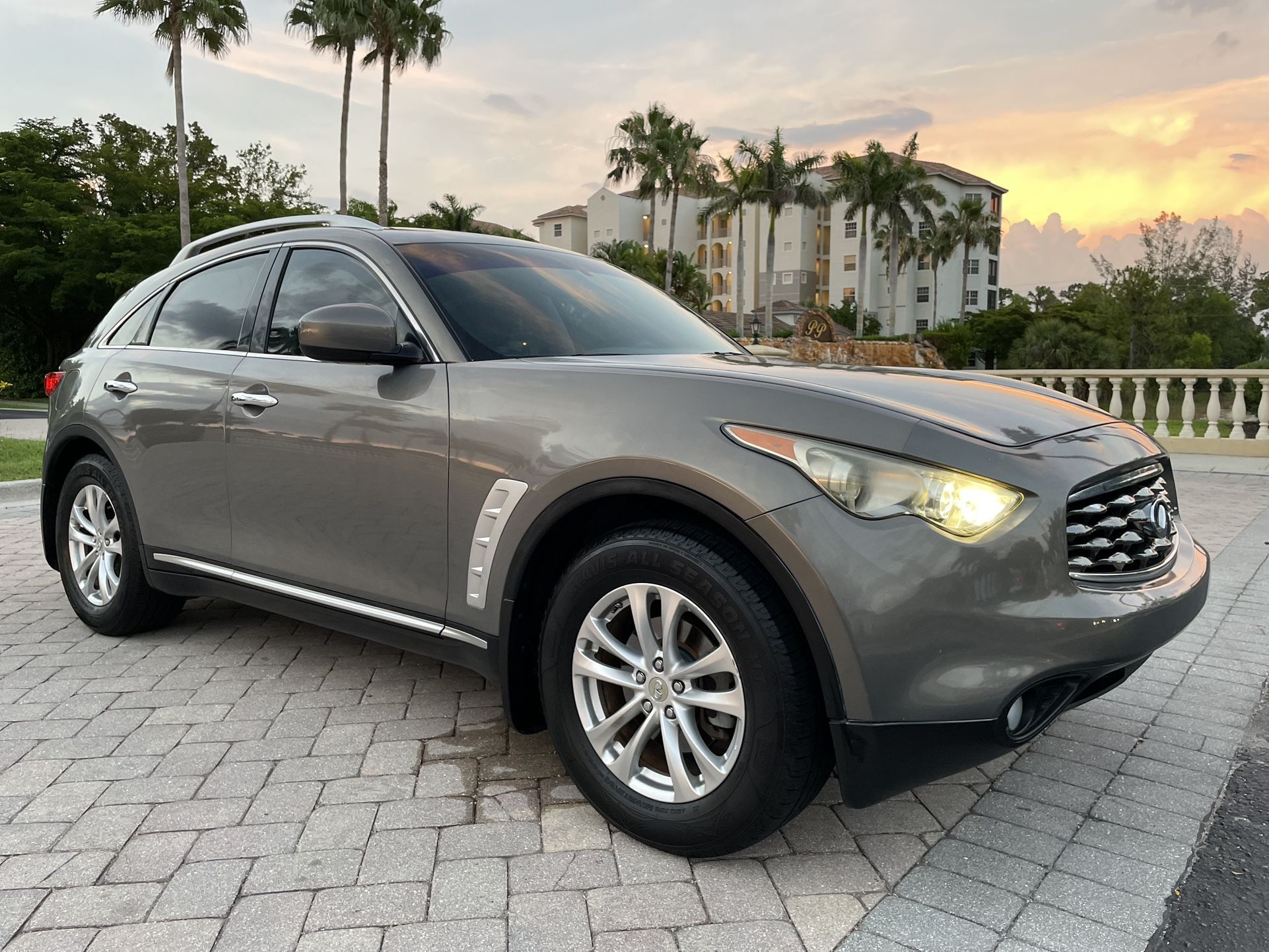 2010 Infiniti Fx35