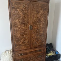 Armoire