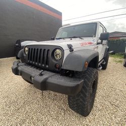 2013 Jeep Wrangler Red Interior