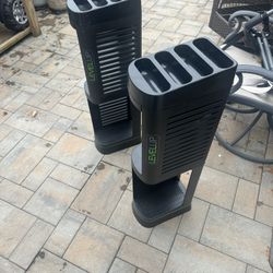 2 Level Up Black Xbox Stands. 