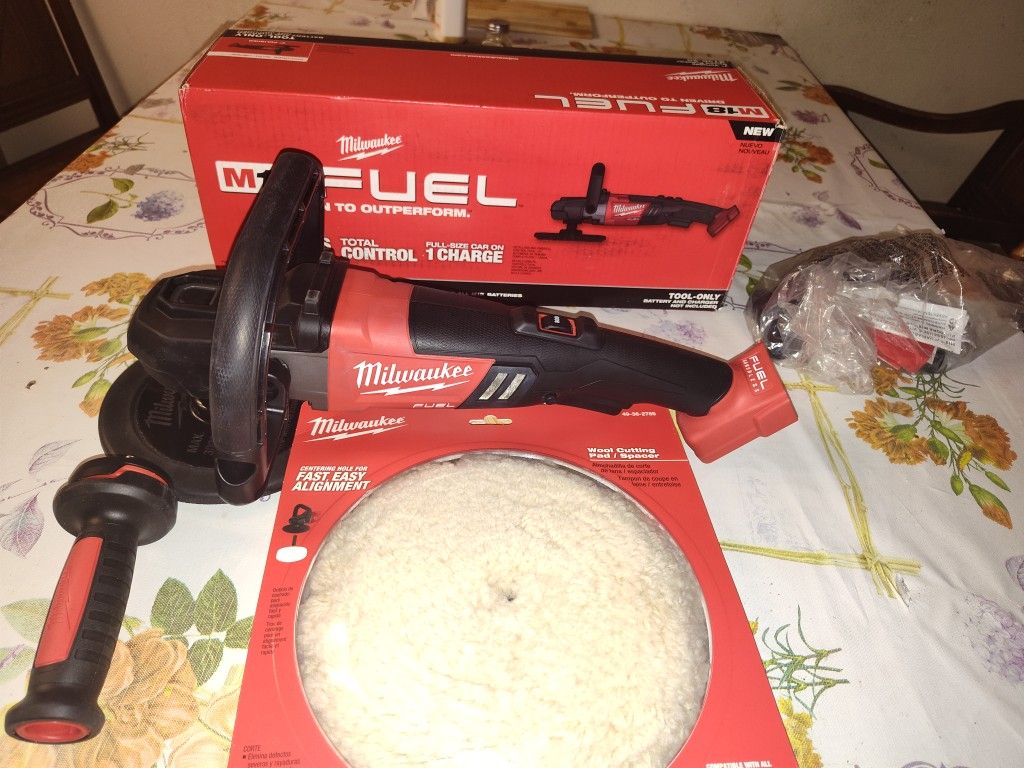 Milwaukee 7 Variable Speed M18 Polisher