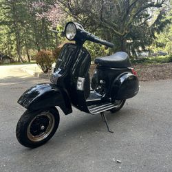 1979 Vespa P-200